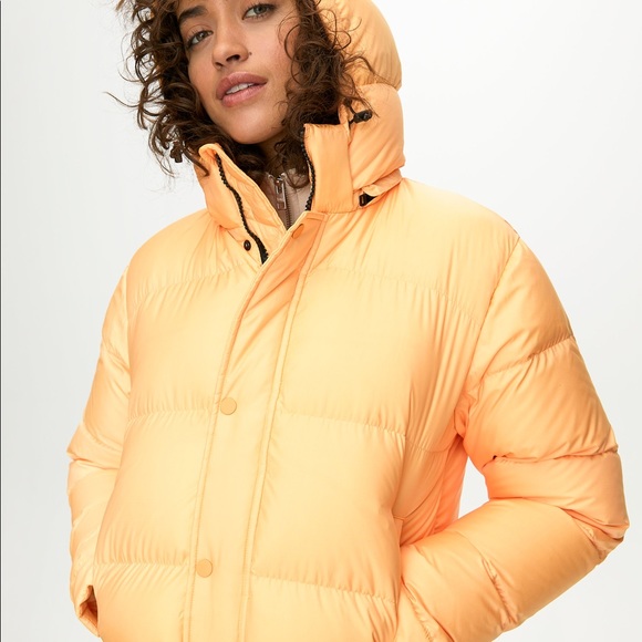 Aritzia Jackets & Blazers - Super Puff Shorty